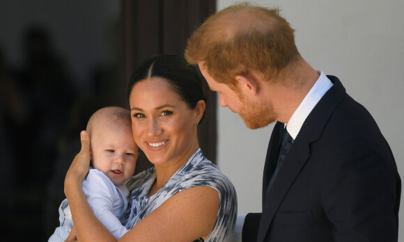 VISTE FREM ARCHIE: Helt siden Meghan og Harry fikk lille Archie sammen har de vernet godt om ham. Da de nylig var i Afrika viste de han derimot endelig frem igjen. Foto: NTB Scanpix VISTE FREM ARCHIE: Helt siden Meghan og Harry fikk lille Archie sammen har de vernet godt om ham. Da de nylig var i Afrika viste de han derimot endelig frem igjen. Foto: NTB Scanpix